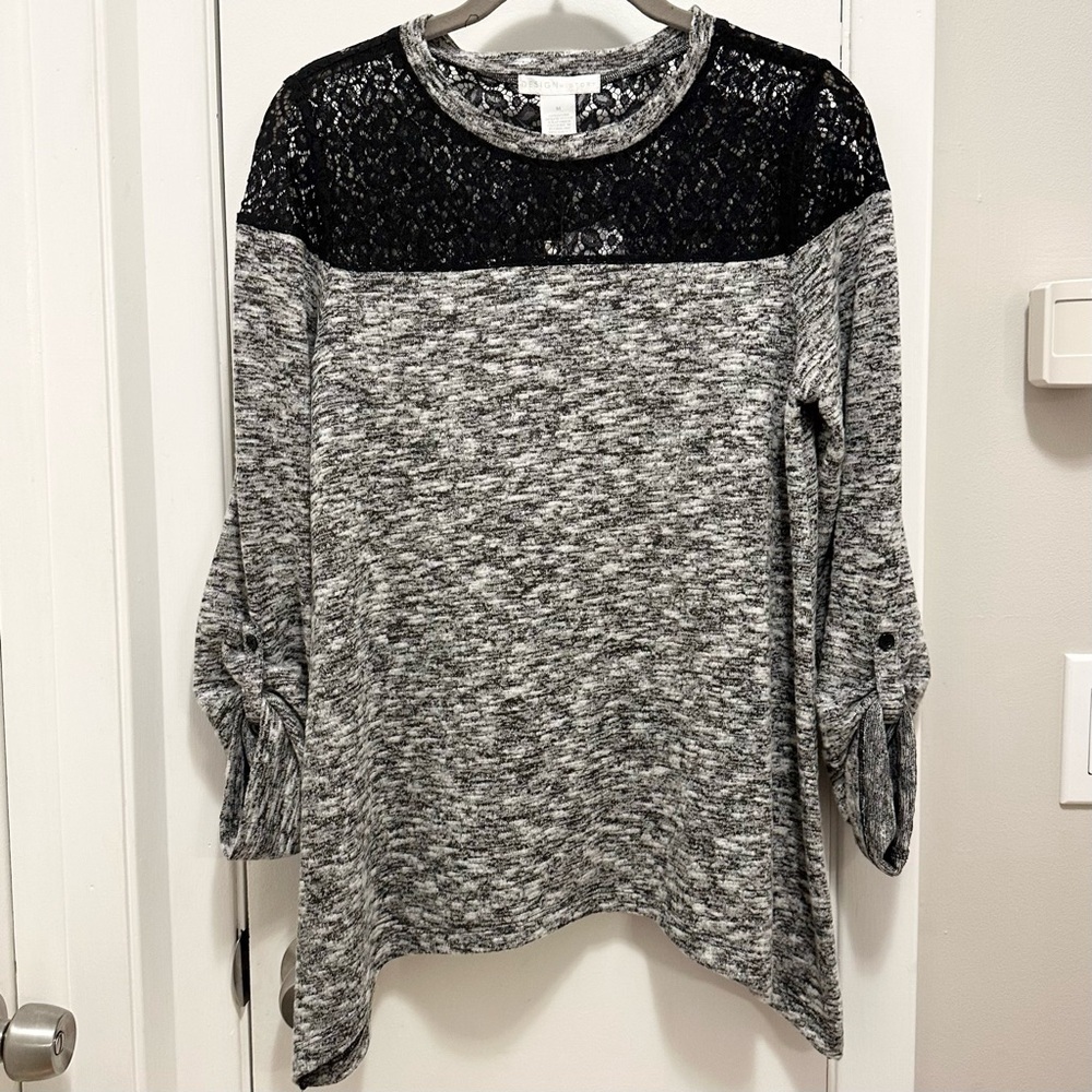 Design History Anthropologie Marled Gray Sweater Shirt Black Lace Top M blouse